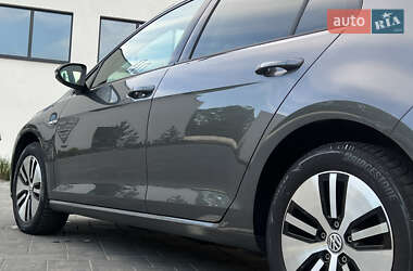 Хетчбек Volkswagen e-Golf 2019 в 