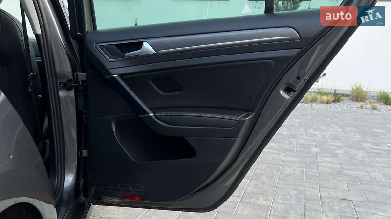 Хэтчбек Volkswagen e-Golf 2019 в Луцке