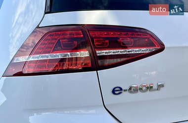 Хетчбек Volkswagen e-Golf 2016 в 