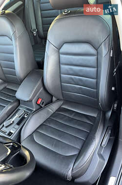 Хетчбек Volkswagen e-Golf 2016 в 