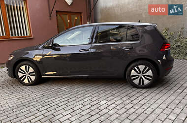 Хетчбек Volkswagen e-Golf 2018 в 