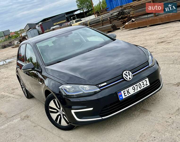 Хэтчбек Volkswagen e-Golf 2018 в Львове фото 25 Хэтчбек Volkswagen e-Golf 2018 в Львове