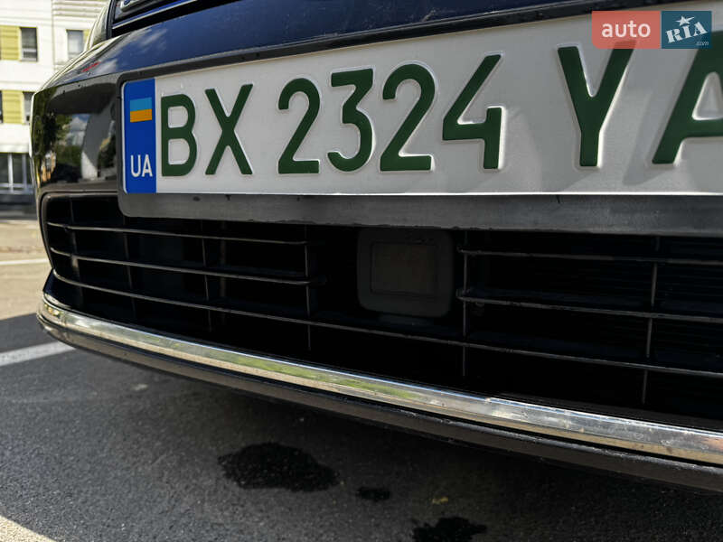 Хетчбек Volkswagen e-Golf 2014 в Києві фото 23 Хетчбек Volkswagen e-Golf 2014 в Києві