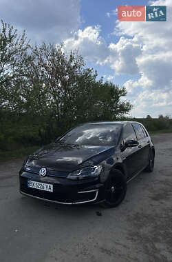 Хетчбек Volkswagen e-Golf 2015 в Кам'янець-Подільському