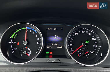 Хэтчбек Volkswagen e-Golf 2020 в 