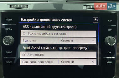 Хэтчбек Volkswagen e-Golf 2020 в 