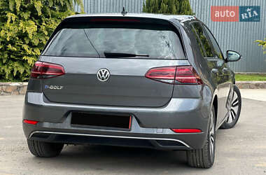 Хетчбек Volkswagen e-Golf 2020 в 