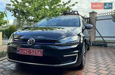 Хэтчбек Volkswagen e-Golf 2017 в 
