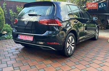 Хэтчбек Volkswagen e-Golf 2017 в 