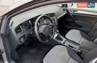 Хэтчбек Volkswagen e-Golf 2014 в 