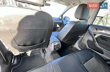 Хетчбек Volkswagen e-Golf 2019 в 