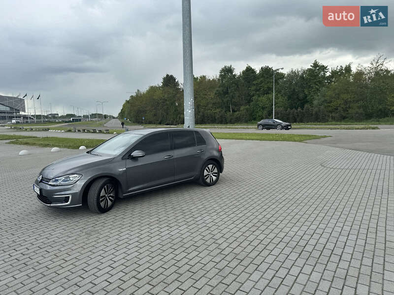 Хэтчбек Volkswagen e-Golf 2019 в Львове