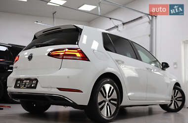 Хэтчбек Volkswagen e-Golf 2018 в 