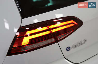 Хэтчбек Volkswagen e-Golf 2018 в 