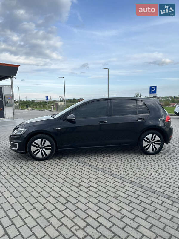 Хэтчбек Volkswagen e-Golf 2017 в Львове
