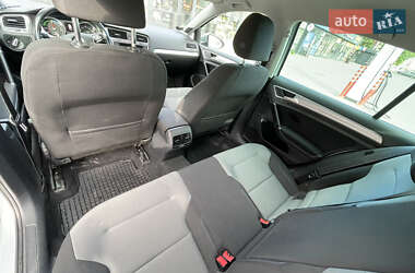 Хэтчбек Volkswagen e-Golf 2014 в 
