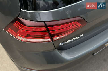 Хэтчбек Volkswagen e-Golf 2020 в 