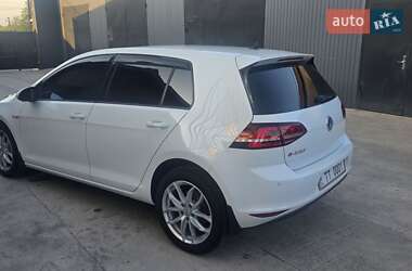 Хэтчбек Volkswagen e-Golf 2016 в 