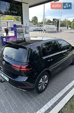 Хетчбек Volkswagen e-Golf 2019 в 