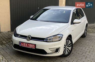 Хетчбек Volkswagen e-Golf 2017 в 