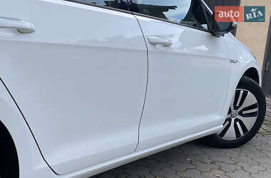 Хетчбек Volkswagen e-Golf 2017 в 