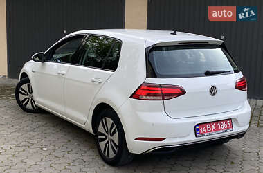 Хетчбек Volkswagen e-Golf 2017 в 