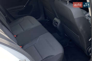 Хетчбек Volkswagen e-Golf 2017 в 