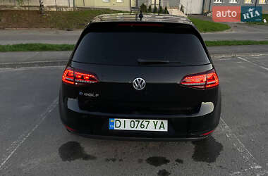 Хэтчбек Volkswagen e-Golf 2015 в 