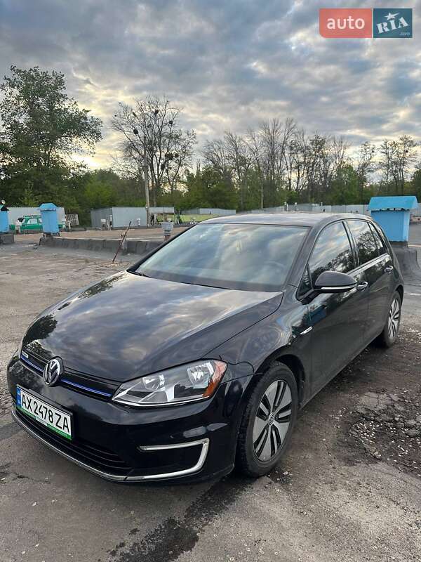 Хэтчбек Volkswagen e-Golf 2016 в Харькове