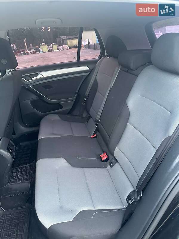 Хэтчбек Volkswagen e-Golf 2016 в Харькове