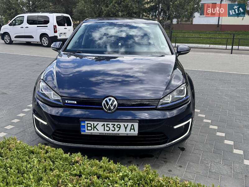 Хетчбек Volkswagen e-Golf 2014 в Сарнах фото 17 Хетчбек Volkswagen e-Golf 2014 в Сарнах