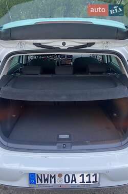 Хетчбек Volkswagen e-Golf 2020 в 
