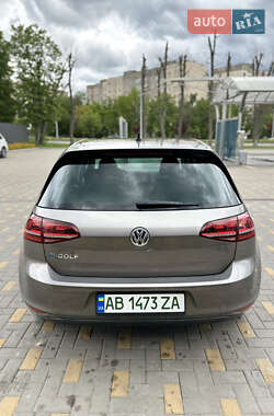 Хетчбек Volkswagen e-Golf 2015 в 