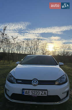 Хэтчбек Volkswagen e-Golf 2014 в Верхнеднепровске