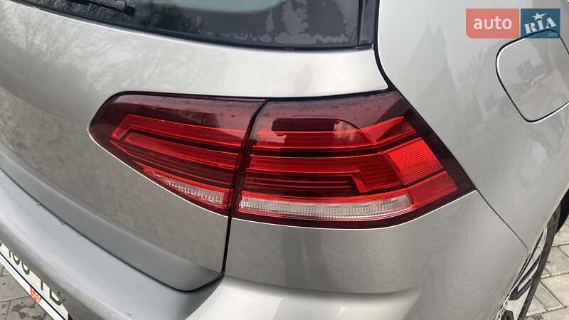 Хэтчбек Volkswagen e-Golf 2018 в Николаеве