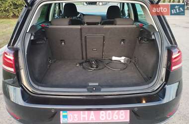 Хэтчбек Volkswagen e-Golf 2018 в 