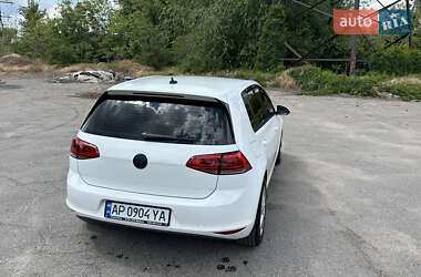 Хетчбек Volkswagen e-Golf 2016 в 