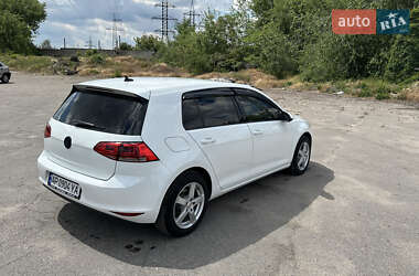 Хетчбек Volkswagen e-Golf 2016 в 