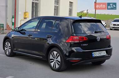 Хэтчбек Volkswagen e-Golf 2015 в 