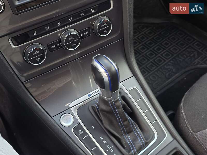 Хетчбек Volkswagen e-Golf 2015 в Тернополі