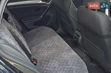 Хэтчбек Volkswagen e-Golf 2015 в 