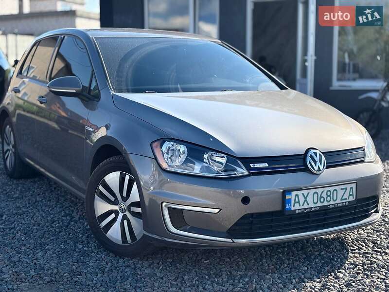 Volkswagen e-Golf 2015