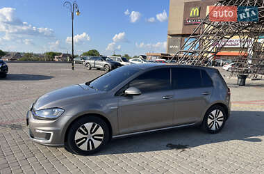 Хетчбек Volkswagen e-Golf 2015 в 