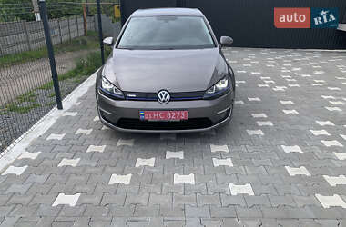 Хэтчбек Volkswagen e-Golf 2015 в Черновцах