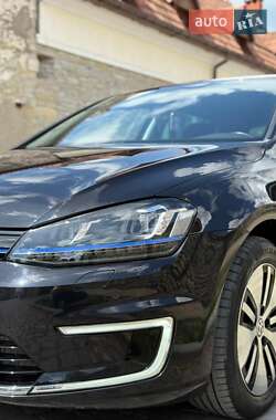 Хэтчбек Volkswagen e-Golf 2015 в 
