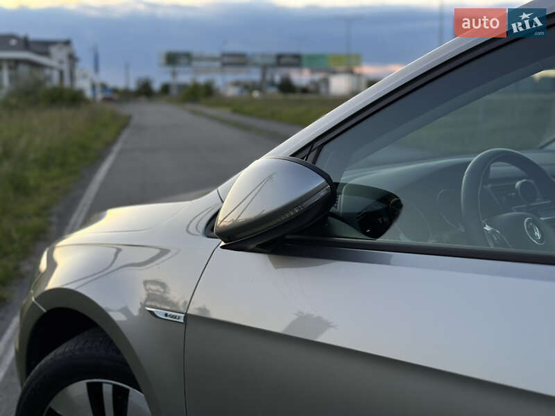 Хэтчбек Volkswagen e-Golf 2017 в Ужгороде фото 28 Хэтчбек Volkswagen e-Golf 2017 в Ужгороде