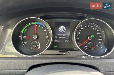 Хэтчбек Volkswagen e-Golf 2020 в 