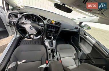 Хэтчбек Volkswagen e-Golf 2020 в 