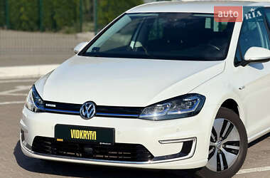 Хетчбек Volkswagen e-Golf 2017 в 