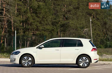 Хетчбек Volkswagen e-Golf 2017 в 